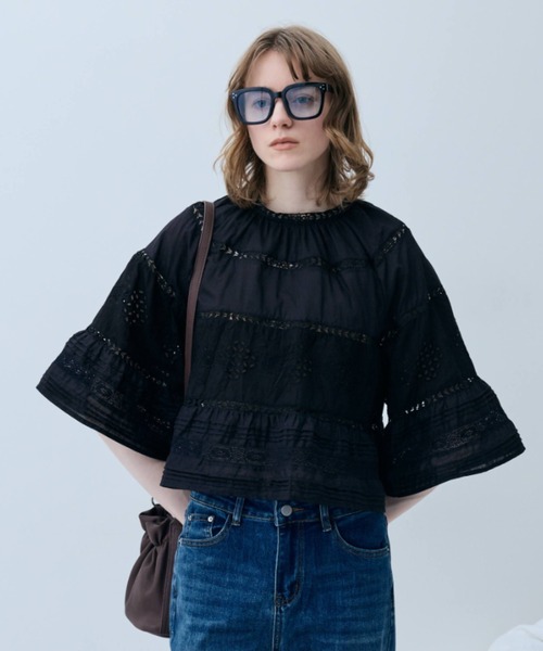 flaeu(フラユ)の「Cut Lace Bell Sleeve Blouse(シャツ/ブラウス・レディース・ホワイト/ブラック・FREE)」の8枚目の写真