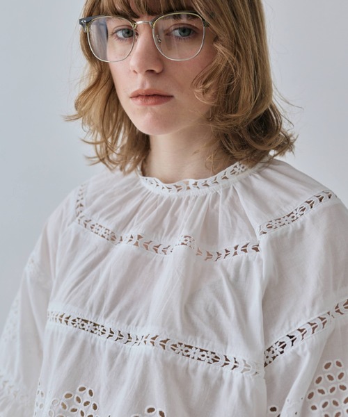 flaeu(フラユ)の「Cut Lace Bell Sleeve Blouse(シャツ/ブラウス・レディース・ホワイト/ブラック・FREE)」の5枚目の写真