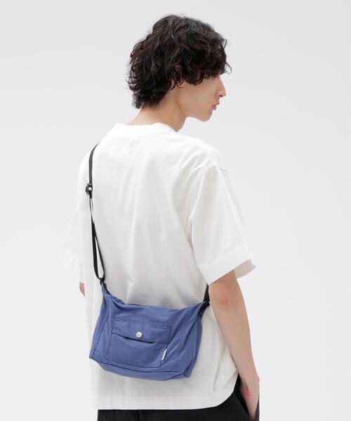MHL.(エムエイチエル)の「NYLON RIPSTOP(ショルダーバッグ・レディース・ベージュ/ブルー・FREE)」の9枚目の写真