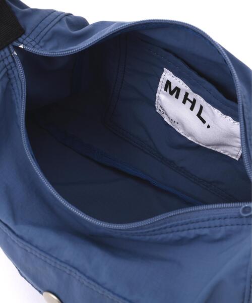 MHL.(エムエイチエル)の「NYLON RIPSTOP(ショルダーバッグ・レディース・ベージュ/ブルー・FREE)」の19枚目の写真