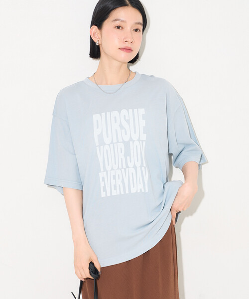 FREAK'S STORE（フリークスストア）の「ピグメント ロゴTシャツ/オーバーサイズTシャツ（Tシャツ/カットソー・レディース・チャコール/ベージュ/サックスブルー・ﾌﾘ-）」の12枚目の写真