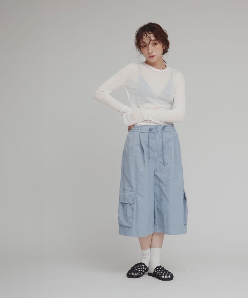 W:Huku(フーク)の「リバーシブルロングスリーブTシャツ / Reversible Long-Sleeve T-Shirt(Tシャツ/カットソー・レディース・ブラック/オフホワイト/ブルー系その他/イエロー系その他/ベージュ・FREE)」の12枚目の写真