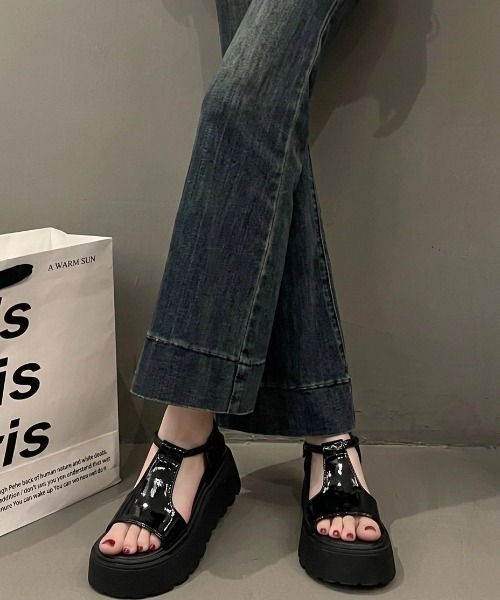 yuue' ( wear )(ユーイ)の「アンクルストラップコンフォート厚底サンダル(サンダル・レディース・ブラック/シルバー・24.5cm/23.5cm)」の10枚目の写真