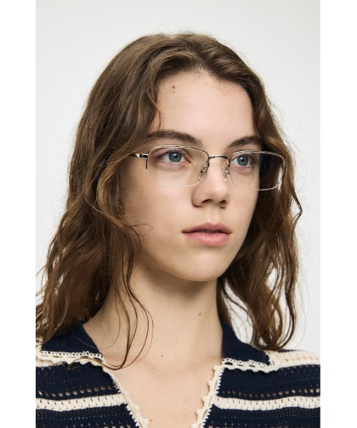 MOUSSY(マウジー)の「READING SQUARE アイウェア(サングラス・レディース・ゴールド/シルバー・FREE)」の12枚目の写真