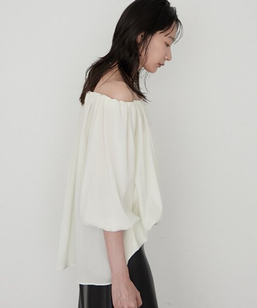 LOUNGEDRESS(ラウンジドレス)の「《セットアップ可》【JAPAN MADE】カラミメッシュオフショルプルオーバー(シャツ/ブラウス・レディース・ブラック/オフホワイト/ブラウン・FREE)」の12枚目の写真