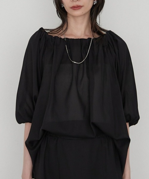 LOUNGEDRESS(ラウンジドレス)の「《セットアップ可》【JAPAN MADE】カラミメッシュオフショルプルオーバー(シャツ/ブラウス・レディース・ブラック/オフホワイト/ブラウン・FREE)」の3枚目の写真