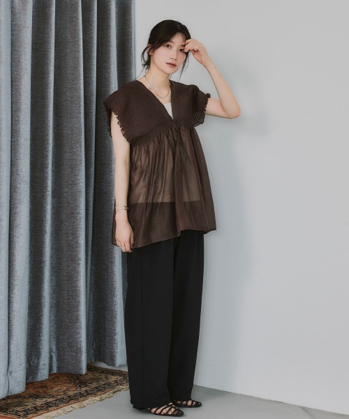 slattgir(スラットジール)の「高身長 シアーシャーリングチュニックブラウス(トールサイズ)Essenave(シャツ/ブラウス・レディース・ブルー/ブラウン・TLL/TL/TM/T3L)」の10枚目の写真