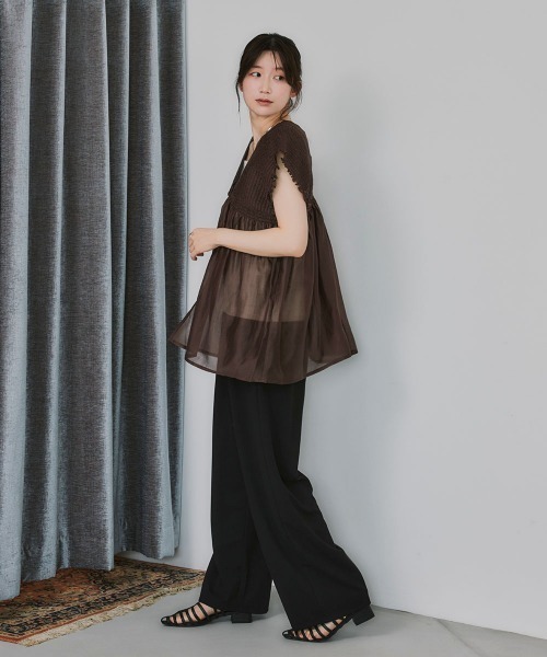 slattgir(スラットジール)の「高身長 シアーシャーリングチュニックブラウス(トールサイズ)Essenave(シャツ/ブラウス・レディース・ブルー/ブラウン・TLL/TL/TM/T3L)」の11枚目の写真
