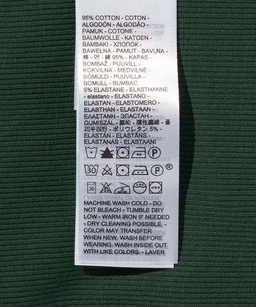 Levi's(リーバイス)の「Levi's/リーバイス エッセンシャル ロングスリーブ ヘンリーTシャツ(Tシャツ/カットソー・レディース・グリーン・M/S/XS)」の4枚目の写真