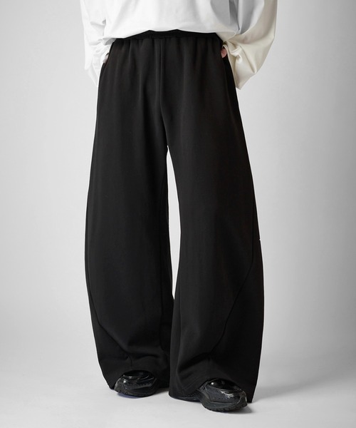 Lui's（ルイス）の「【Neucon】NAKED CURVE SWEAT PANTS / ネイキッドカーブスウェットパンツ / セットアップ対応（スウェットパンツ・メンズ・ブラック/チャコールグレー/杢グレー・2/1）」の2枚目の写真