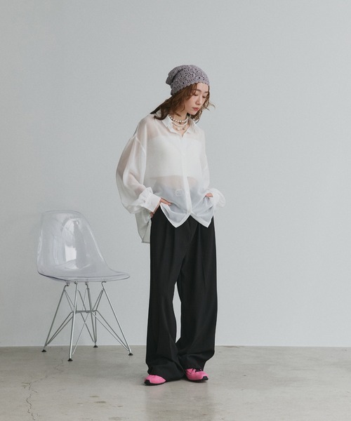 ad thie(アドティエ)の「オーバーサイズ シアー シャツ(シャツ/ブラウス・レディース・ブラック/ダークブラウン/オフホワイト/ブルー・FREE)」の5枚目の写真