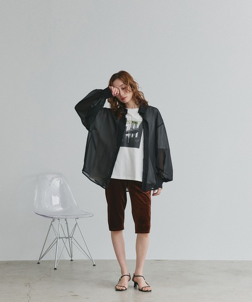 ad thie(アドティエ)の「オーバーサイズ シアー シャツ(シャツ/ブラウス・レディース・ブラック/ダークブラウン/オフホワイト/ブルー・FREE)」の14枚目の写真