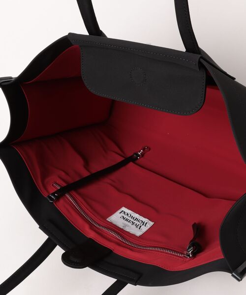 Vivienne Westwood（ヴィヴィアンウエストウッド）の「TROY TOTE BAG（トートバッグ・レディース・ブラック・FREE）」の4枚目の写真