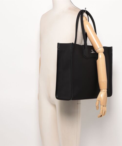 Vivienne Westwood（ヴィヴィアンウエストウッド）の「TROY TOTE BAG（トートバッグ・レディース・ブラック・FREE）」の5枚目の写真