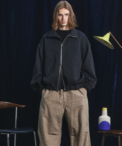 MAISON SPECIAL(メゾンスペシャル)の「《UNISEX》Curve Switching Prime-Over Stand Collar Blouson/カーブスイッチングプライムオーバースタンドブルゾン【MAISON SPECIAL/メゾンスペシャル】■セットアップ対応■(ブルゾン・メンズ・ブラック/グレー・0/1/2)」の8枚目の写真