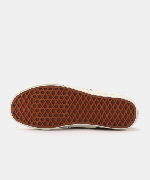 VANS(バンズ)の「VANS Classic Slip-On VN000D6Y705(スニーカー・レディース・ブラック・23.5cm/23cm/24.5cm/24cm)」の4枚目の写真