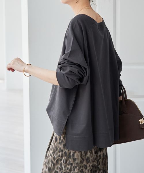 Spick & Span(スピックアンドスパン)の「ロングスリーブラグランスウェット(スウェット・レディース・ブラウン/グレー/チャコールグレー・FREE)」の15枚目の写真