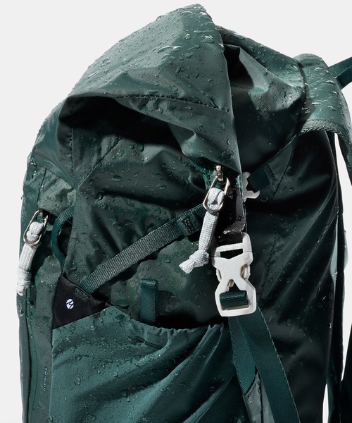Matador（マタドール）の「Matador/マタドール 18L Waterproof Packable Backpack/18L ウォータープルーフ パッカブルバックパック（バックパック/リュック・メンズ・ワインレッド/ダークグリーン/ブラック・FREE）」の7枚目の写真