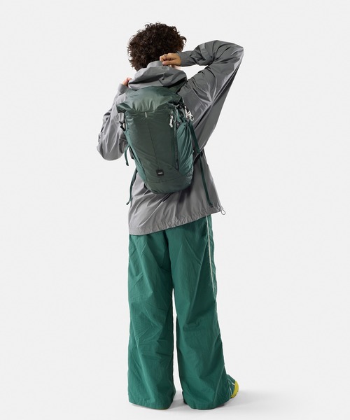 Matador（マタドール）の「Matador/マタドール 18L Waterproof Packable Backpack/18L ウォータープルーフ パッカブルバックパック（バックパック/リュック・メンズ・ワインレッド/ダークグリーン/ブラック・FREE）」の8枚目の写真