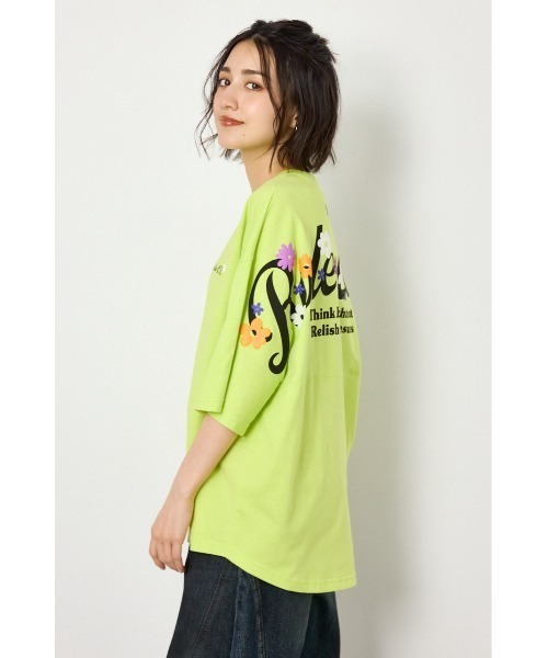 RODEO CROWNS WIDE BOWL(ロデオクラウンズワイドボウル)の「フラワースクリプトロゴ5分袖Tシャツ(Tシャツ/カットソー・レディース・オフホワイト/ライム/ブラック/ライトピンク・FREE)」の6枚目の写真