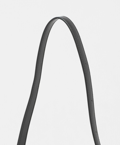 BEAUTY&YOUTH UNITED ARROWS(ビューティーアンドユースユナイテッドアローズ)の「“Emboss Bag Series” バケット バッグ(ショルダーバッグ・メンズ・ブラック/ダークグレー・FREE)」の16枚目の写真