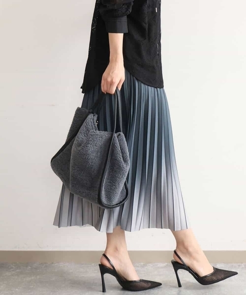 MK MICHEL KLEIN（エムケーミッシェルクラン）の「[洗える]グラデーションデザインニットプリーツスカート（スカート・レディース・ブラウン系/グレー系/ブルーグレー・38）」の19枚目の写真