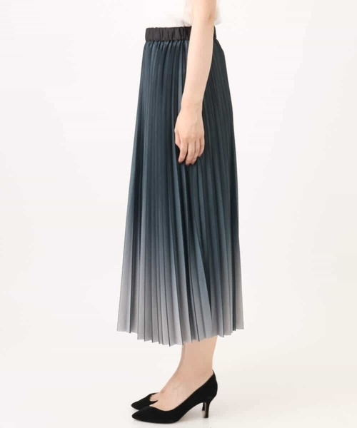 MK MICHEL KLEIN（エムケーミッシェルクラン）の「[洗える]グラデーションデザインニットプリーツスカート（スカート・レディース・ブラウン系/グレー系/ブルーグレー・38）」の9枚目の写真