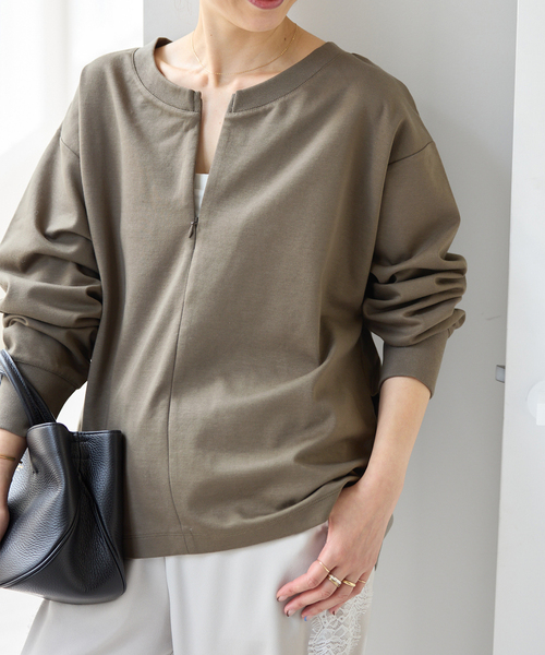 Spick & Span(スピックアンドスパン)の「スキッパーネックタックプルオーバー(Tシャツ/カットソー・レディース・ブラウン/カーキ・FREE)」の13枚目の写真