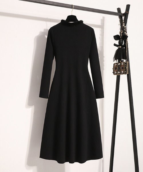 AMAJI（アマジ）の「チャイナボタン ウエストマーク ニットワンピース（ワンピース・レディース・ブラック/ベージュ・LARGE/X-LARGE）」の3枚目の写真