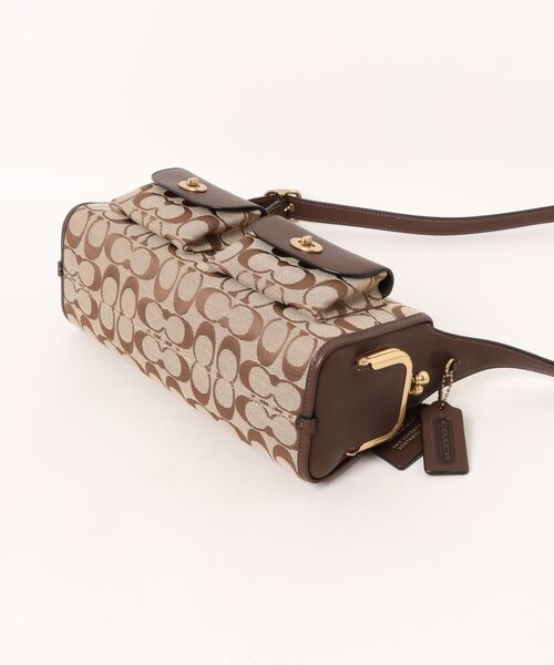 COACH（コーチ）の「ターンロック ハバーサック バッグ 27・シグネチャー ジャカード（ショルダーバッグ・レディース・ブラウン系その他・ONE）」の11枚目の写真