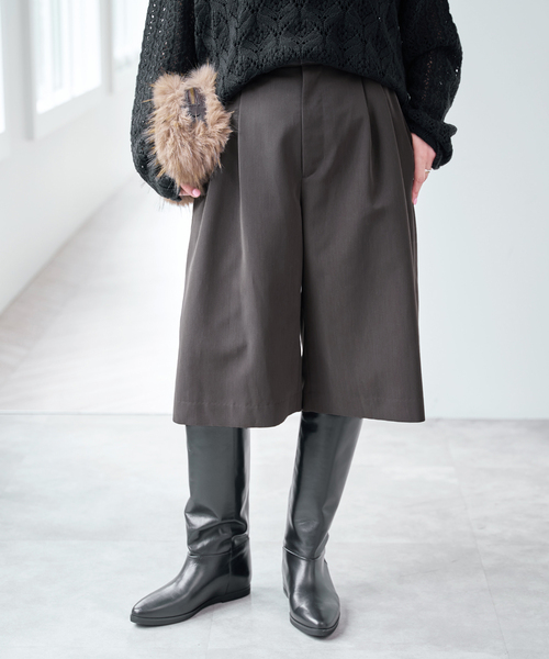 Spick & Span(スピックアンドスパン)の「ツータックキュロットパンツ(その他パンツ・レディース・チャコールグレー/キャメル・36/38)」の1枚目の写真