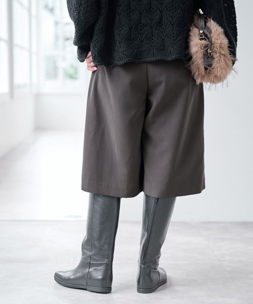 Spick & Span(スピックアンドスパン)の「ツータックキュロットパンツ(その他パンツ・レディース・チャコールグレー/キャメル・36/38)」の8枚目の写真
