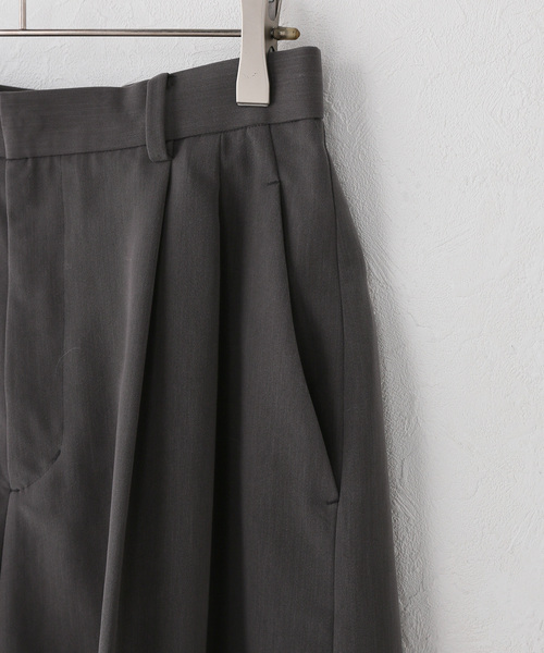 Spick & Span(スピックアンドスパン)の「ツータックキュロットパンツ(その他パンツ・レディース・チャコールグレー/キャメル・36/38)」の17枚目の写真
