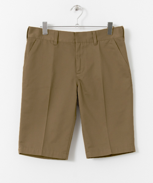 URBAN RESEARCH(アーバンリサーチ)の「UR T/C TWILL SLIM SHORTS(その他パンツ・メンズ・ブラック/グレー/ベージュ/ネイビー・SMALL/LARGE/MEDIUM)」の19枚目の写真