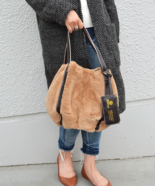 Folna フォルナ の 別注 Folna フォルナ フェイクファー 2way バッグ ショルダーバッグ Wear