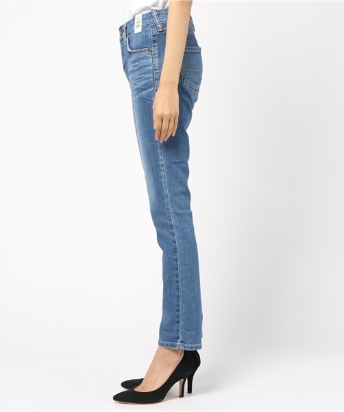 SOMETHING（サムシング）の「【SOMETHING】テーパードフィット　バイオウォッシュ （デニムパンツ・レディース・ダークインディゴブルー/インディゴブルー・29inch/28inch/30inch/27inch/26inch/31inch）」の4枚目の写真