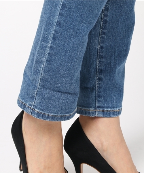 SOMETHING（サムシング）の「【SOMETHING】テーパードフィット　バイオウォッシュ （デニムパンツ・レディース・ダークインディゴブルー/インディゴブルー・29inch/28inch/30inch/27inch/26inch/31inch）」の10枚目の写真