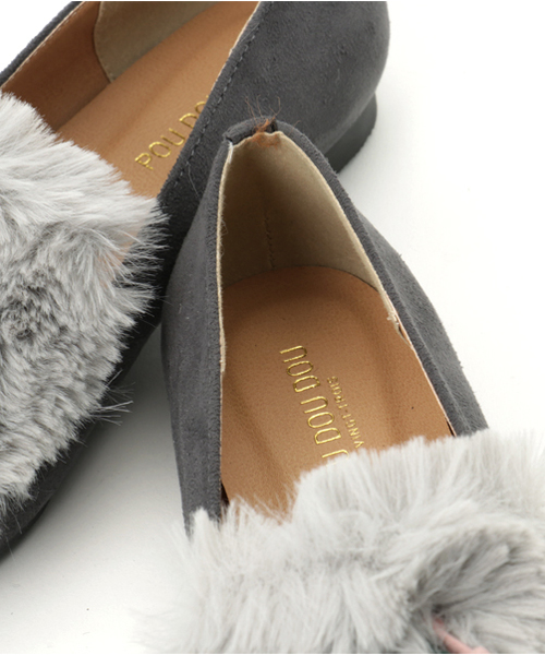 POU DOU DOU（プードゥドゥ）の「タッセル付きファーフラットパンプス（パンプス・レディース・グレー/ブラウン・4/3）」の8枚目の写真