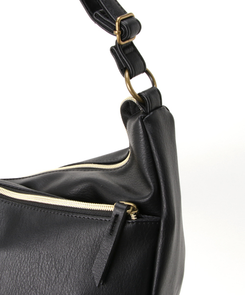 Legato Largo(レガートラルゴ)の「【Legato Largo】スモーキーシボ合皮多収納ショルダー(ショルダーバッグ・レディース・ライトベージュ/キャメル/ミント/ネイビー/ブラック・FREE)」の10枚目の写真