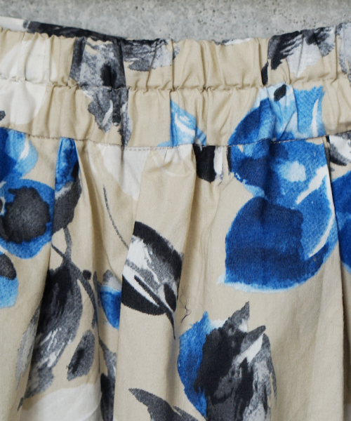 laboratory work（ラボラトリーワーク）の「水彩大花柄フレアスカート（スカート・レディース・イエロー系その他/ベージュ系その他・MEDIUM）」の12枚目の写真