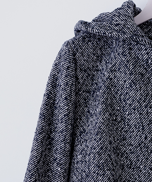 UNITED TOKYO（ユナイテッドトウキョウ）の「デタッチャブルフードコート（その他アウター・レディース・ブラック/グレー/グレイッシュベージュ/ベージュ/ネイビー/カーキ・1/2）」の12枚目の写真