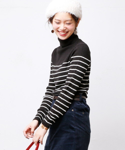 natural couture（ナチュラルクチュール）の「リブタートルニット（ニット/セーター・レディース・ブラック/レッド/オフホワイト/キャメル/ブラック×ホワイト・FREE）」の3枚目の写真