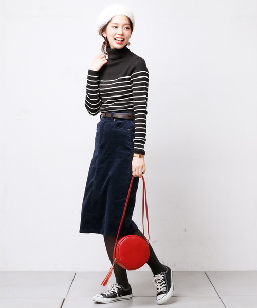 natural couture（ナチュラルクチュール）の「リブタートルニット（ニット/セーター・レディース・ブラック/レッド/オフホワイト/キャメル/ブラック×ホワイト・FREE）」の6枚目の写真