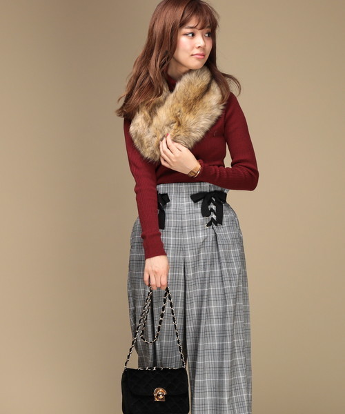 natural couture（ナチュラルクチュール）の「リブタートルニット（ニット/セーター・レディース・ブラック/レッド/オフホワイト/キャメル/ブラック×ホワイト・FREE）」の11枚目の写真