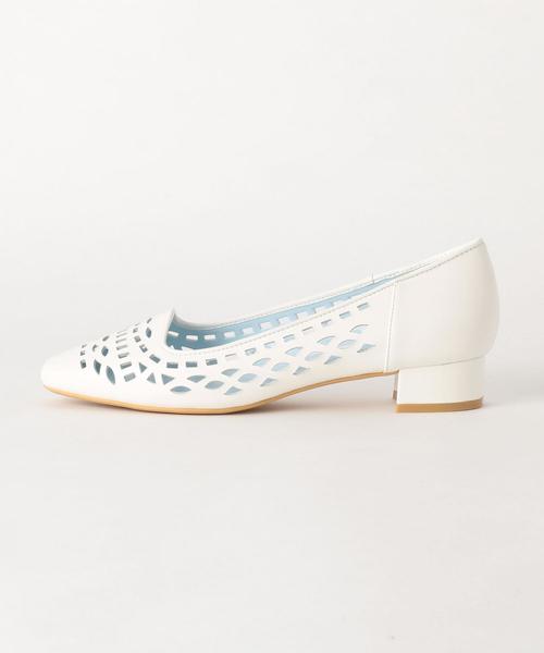 ODETTE E ODILE（オデットエオディール）の「OFC スクエアパンチング パンプス30↓↑（パンプス・レディース・ベージュ/パープル/ネイビー/イエロー/ホワイト・22.5cm/22cm/23.5cm/23cm/24.5cm/24cm/25cm/21.5cm）」の10枚目の写真