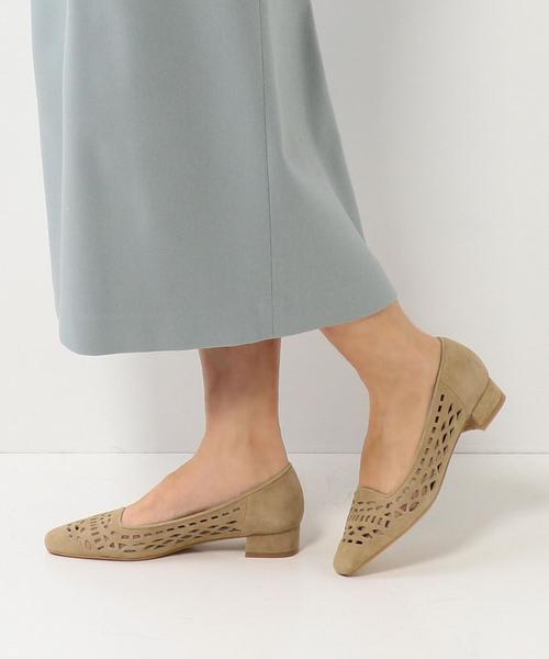 ODETTE E ODILE（オデットエオディール）の「OFC スクエアパンチング パンプス30↓↑（パンプス・レディース・ベージュ/パープル/ネイビー/イエロー/ホワイト・22.5cm/22cm/23.5cm/23cm/24.5cm/24cm/25cm/21.5cm）」の17枚目の写真