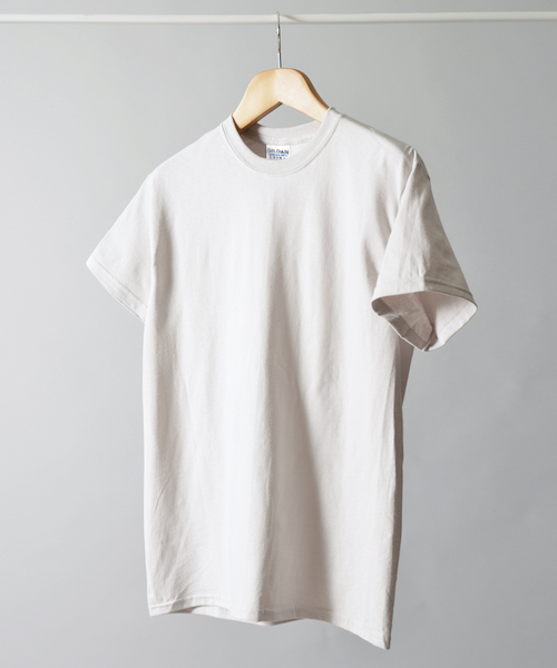 GILDAN（ギルダン）の「＃GILDAN/ｷﾞﾙﾀﾞﾝ　6ＯＺウルトラコットンＴシャツ（Tシャツ/カットソー・メンズ・ホワイト/ライトグレー/ブラック/パープル/ネイビー/レッド/オリーブ/ピンク/ライム/イエロー/オレンジ/ブルー/ライトグリーン/ライトインディゴブルー/ナチュラル/ワインレッド/チャコールグレー・MEDIUM/LARGE）」の5枚目の写真