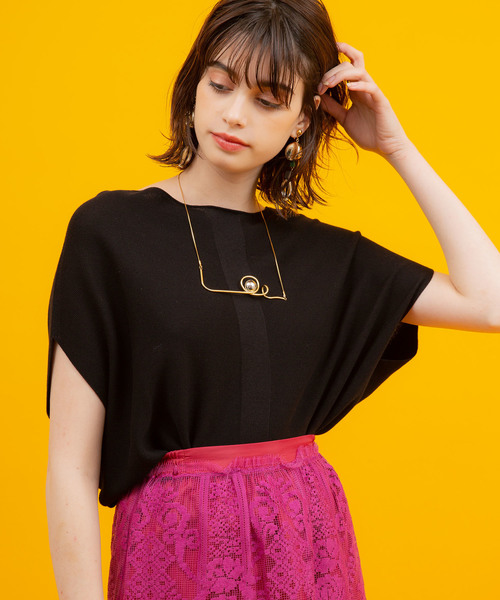 UNITED TOKYO（ユナイテッドトウキョウ）の「ラウンドシェイプホールガーメントニット（ニット/セーター・レディース・ブラック/オフホワイト/オレンジ/ラベンダー・1）」の2枚目の写真