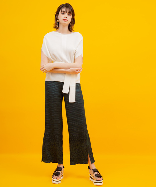 UNITED TOKYO（ユナイテッドトウキョウ）の「ラウンドシェイプホールガーメントニット（ニット/セーター・レディース・ブラック/オフホワイト/オレンジ/ラベンダー・1）」の19枚目の写真