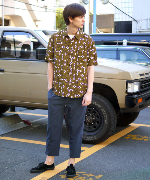 Revo. 幾何学パターン S/S シャツ Revo. 幾何学パターン S/S シャツ